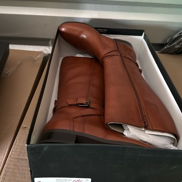NATURALIZER Rena Riding Boots - Picture 2 of 13